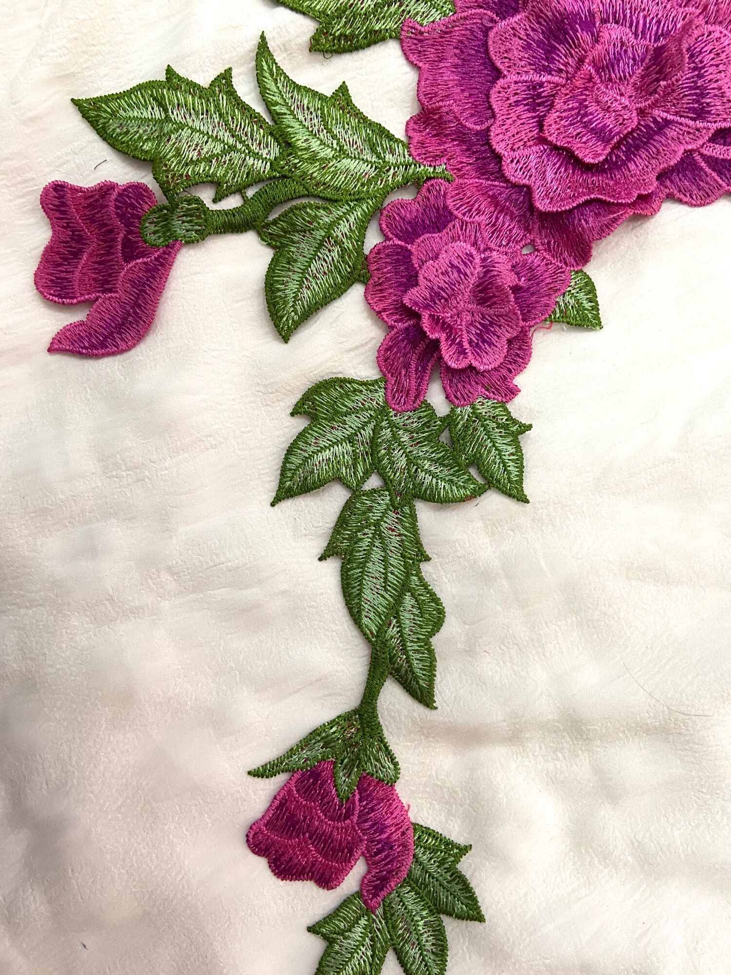 Miếng Hoa thêu đẹp trang trí váy áo dài 34cm