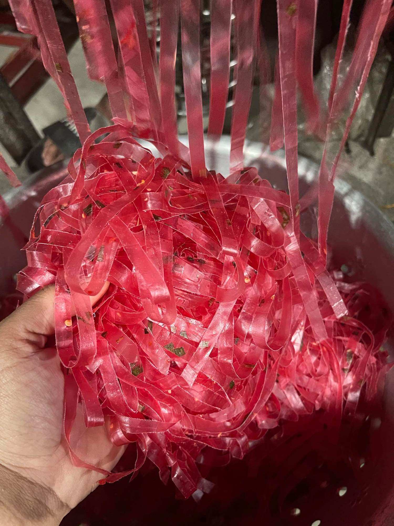 Bánh tráng dẽo sợi thanh long