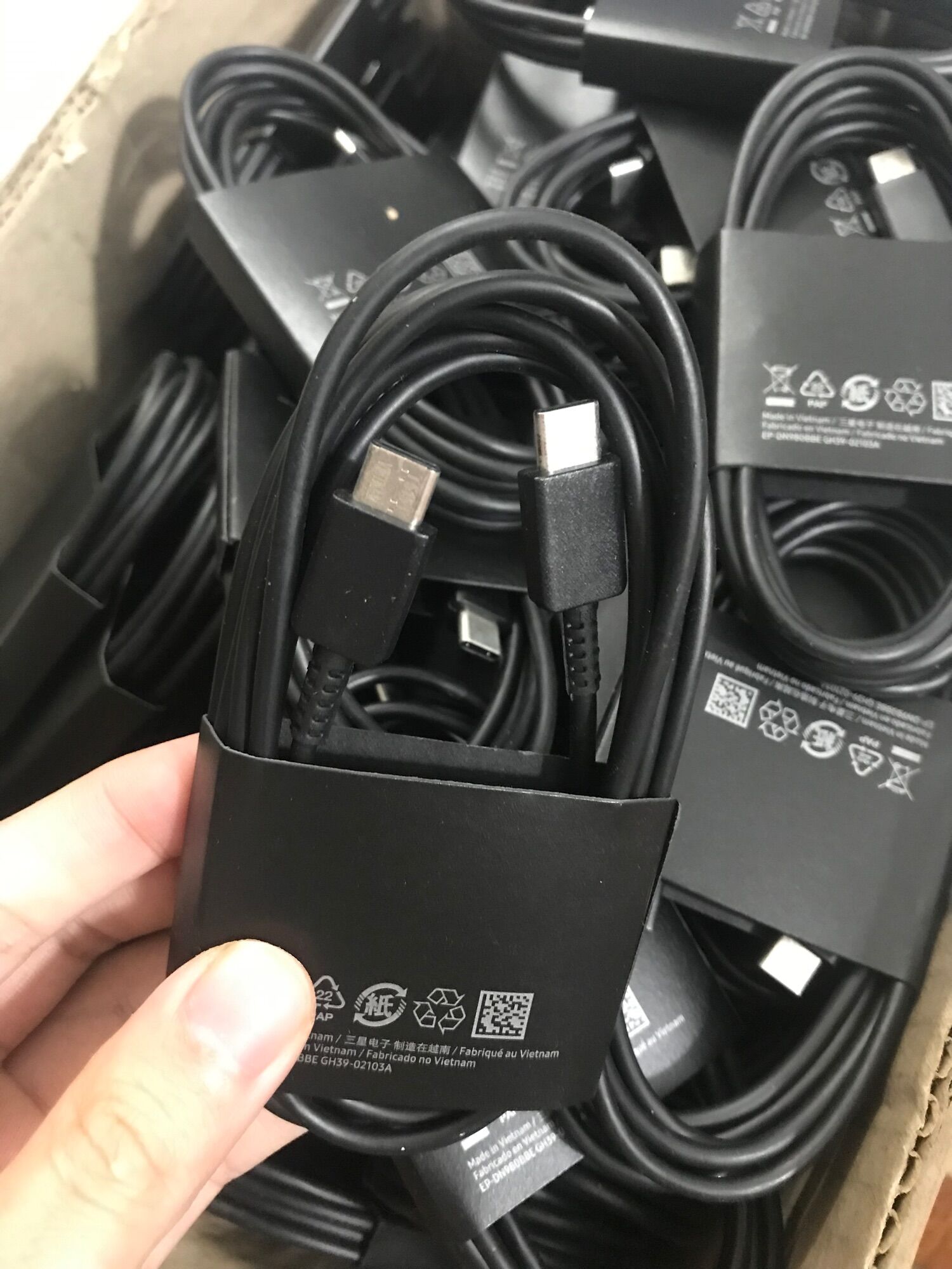 Cáp sạc C to C 1m8 sạc nhanh 25W