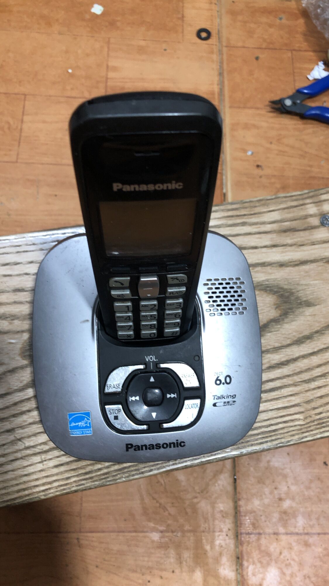 Điện thoại mẹ bồng con Panasonic KX-TGC210,6411