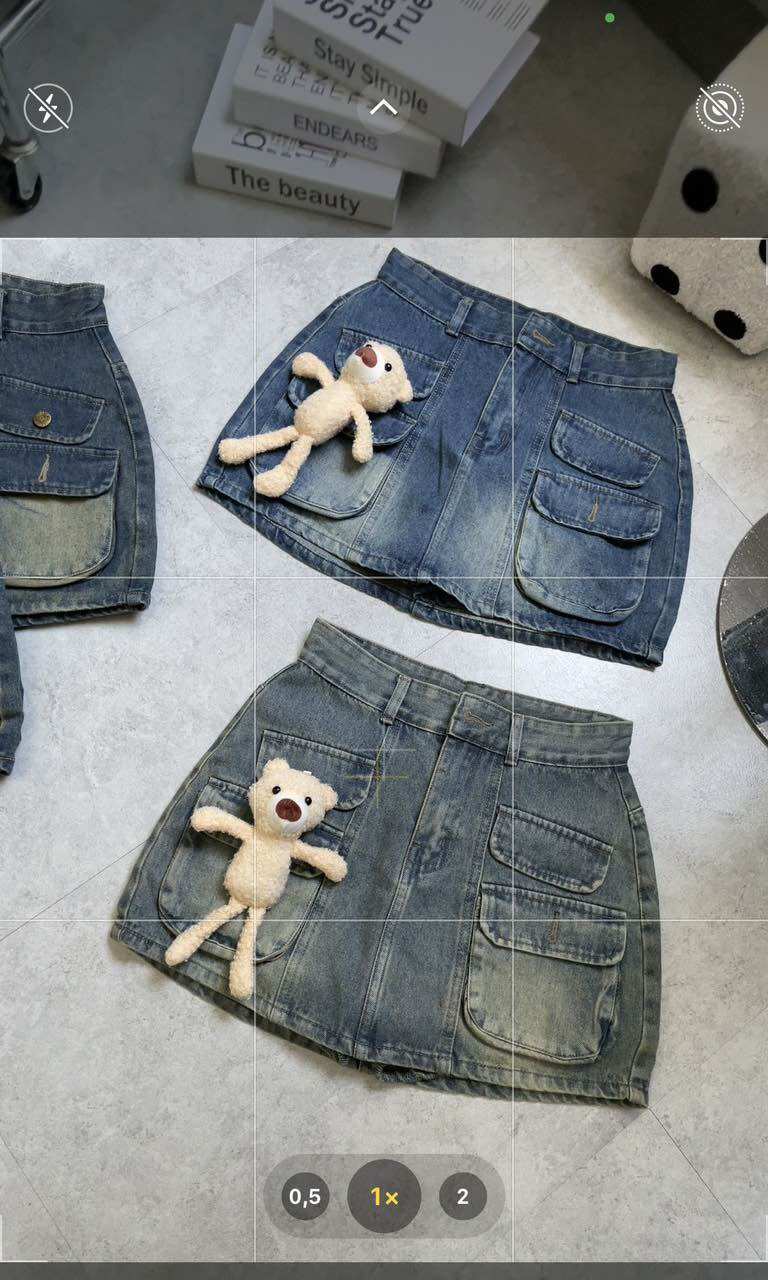 Chân váy jean kèm gấu