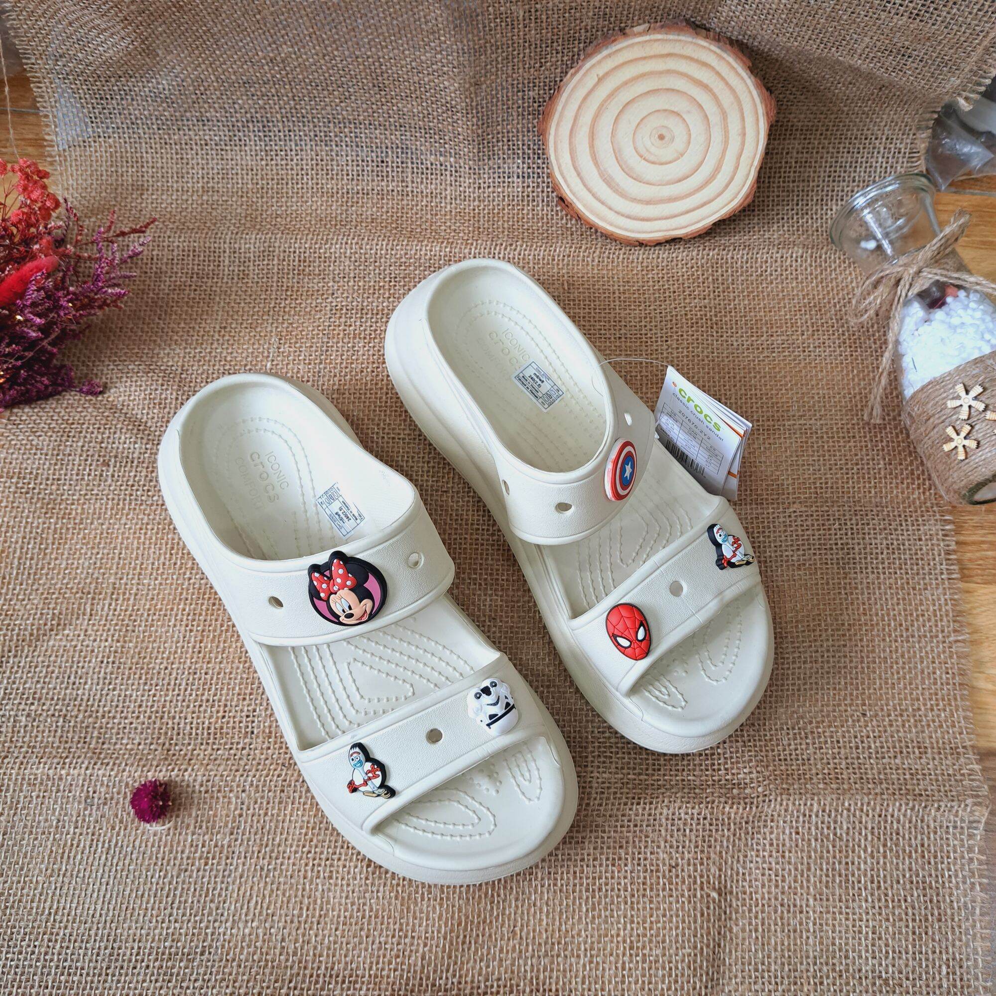 Dép crocs unisex Classic Cruz sandal