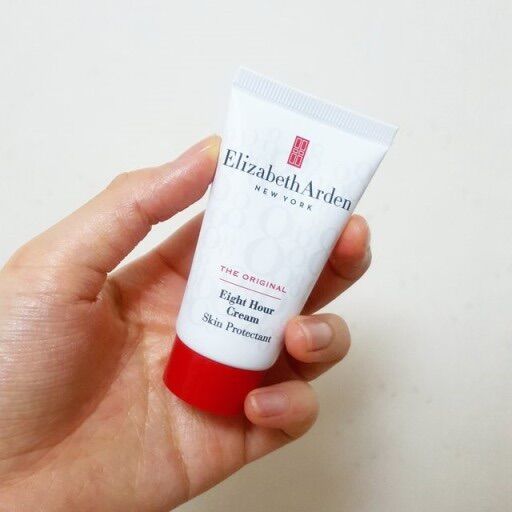 Son dưỡng hồng môi Elizabeth Arden