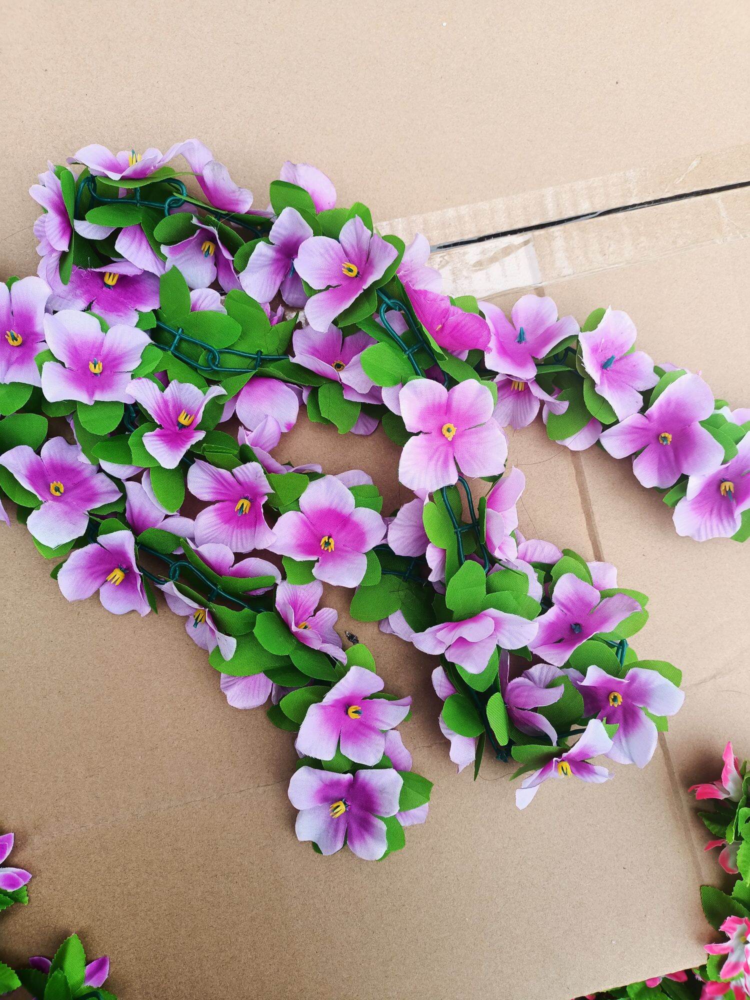 Dây hoa dài 2m , hoa giả trang trí
