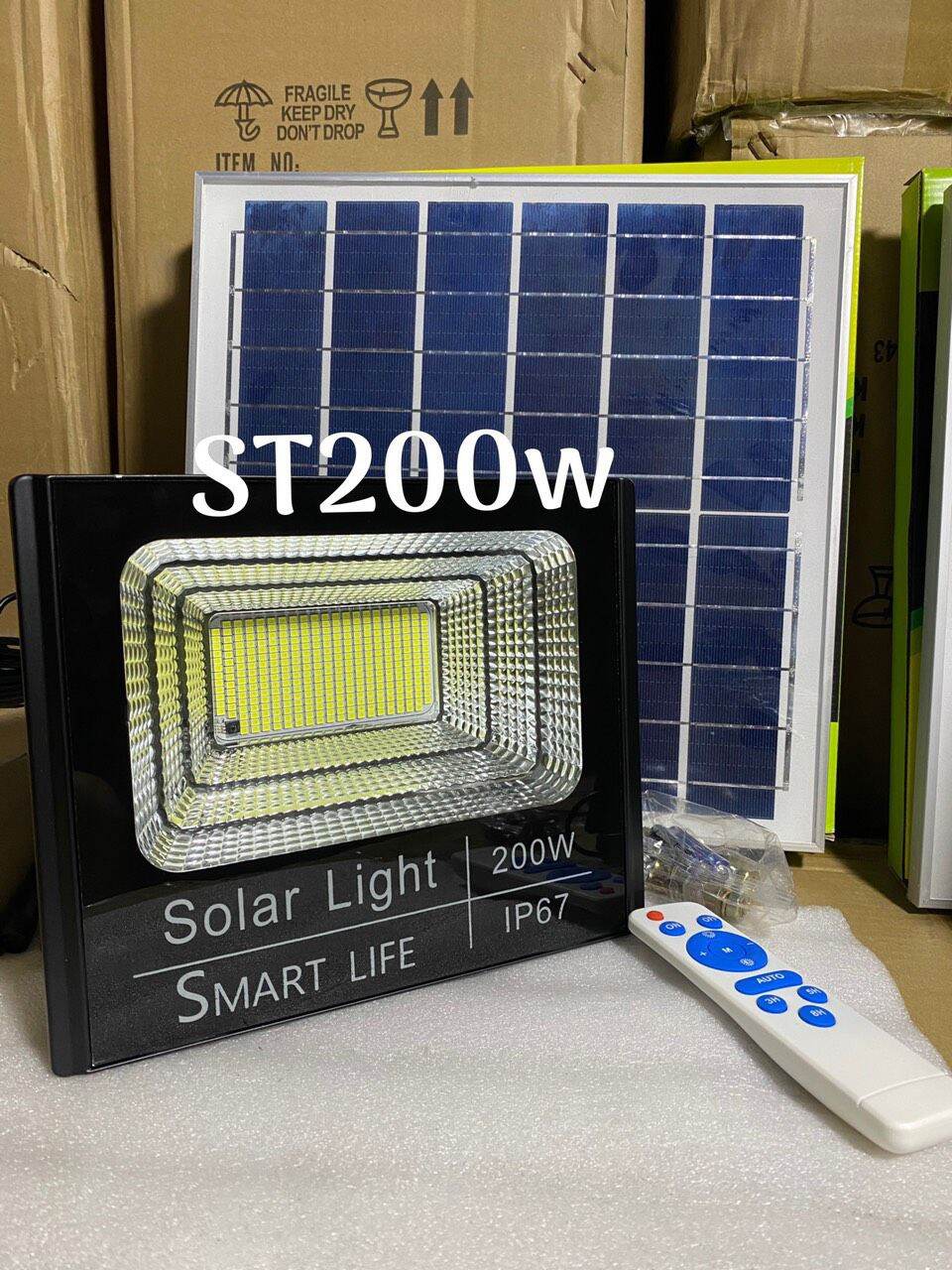 Đèn năng lượng mặt trời 200w chính hãng Solar bảo hành 24 tháng