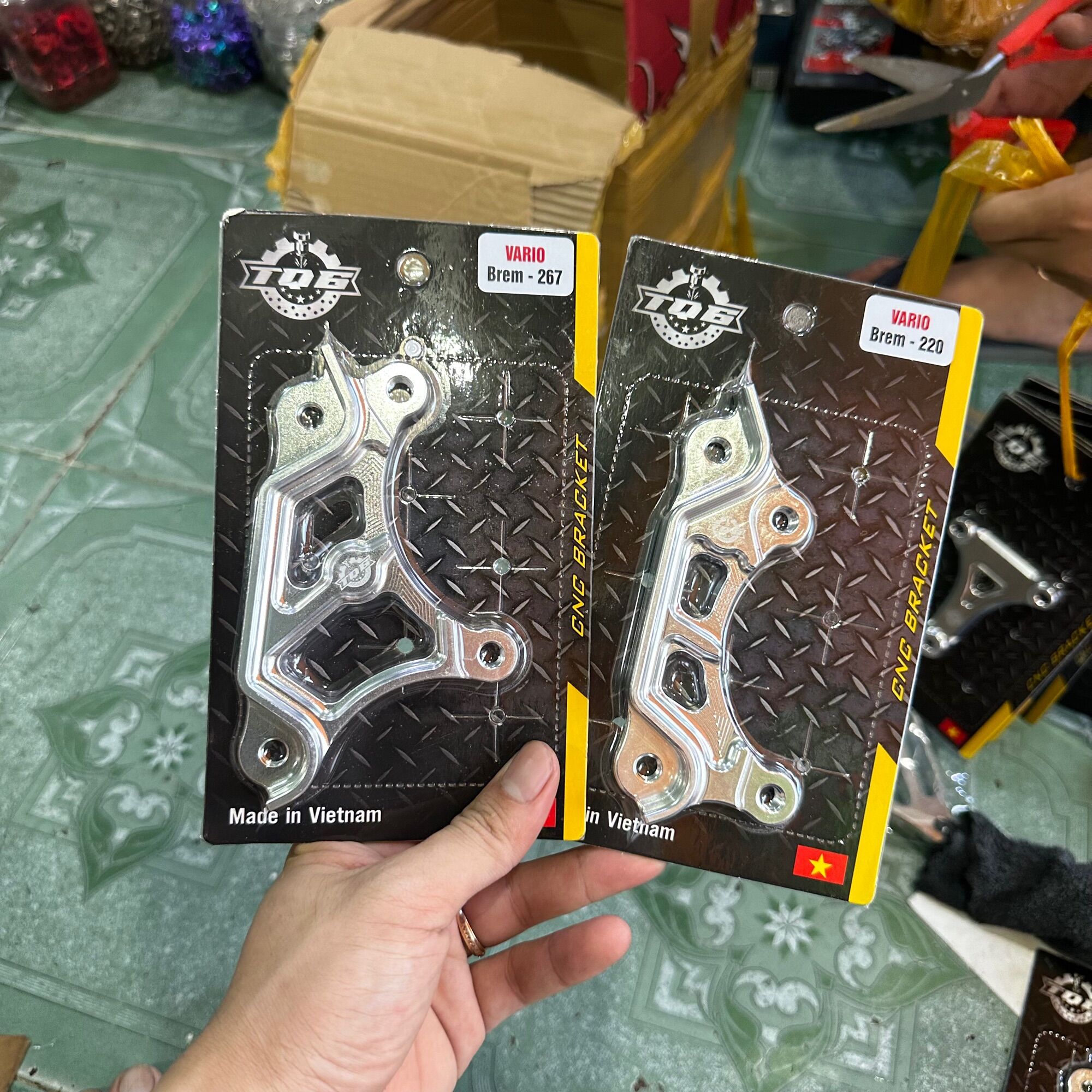 Pad heo tq6 mẫu ôm phuộc vario click sữ dụng heo brembo 2 piss
