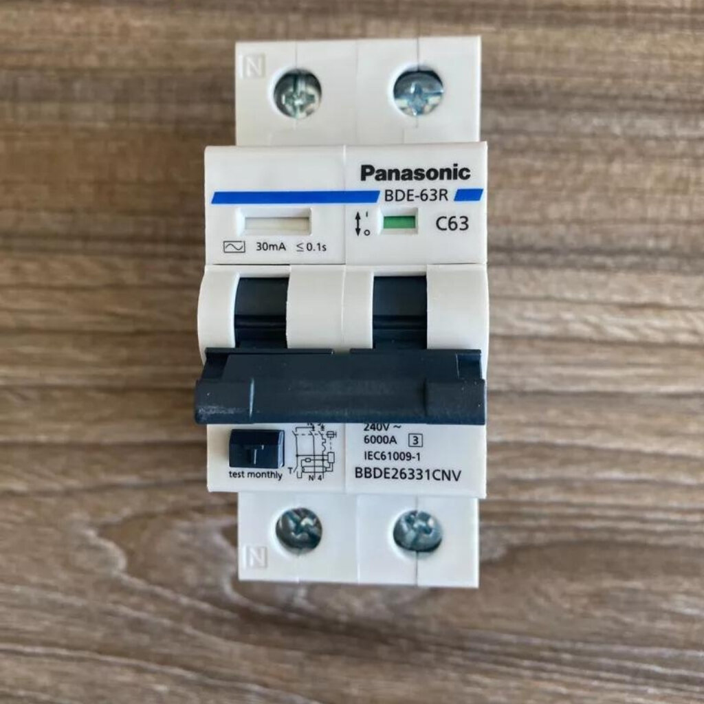 CB chống giật PANASONIC