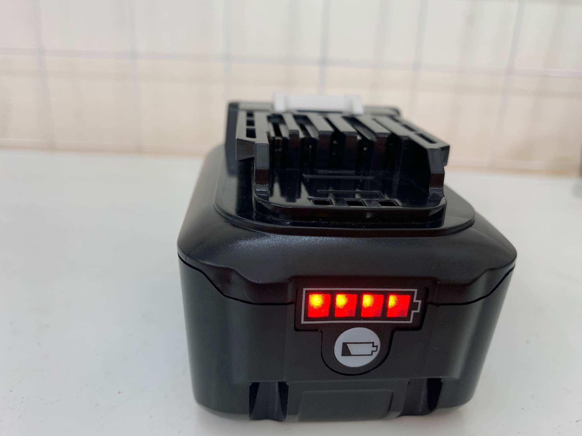 Pin makita 12v 5Ah zin hãng