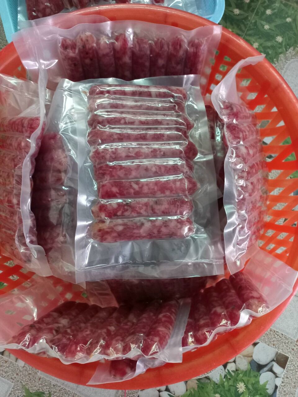 Lạp xưởng nhà làm 180k/kg