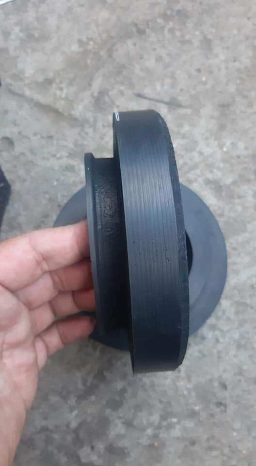 CAO SU NÂNG GẦM SAU XE TOYOTA WIGO ( bộ 2 cục cao su tiện)