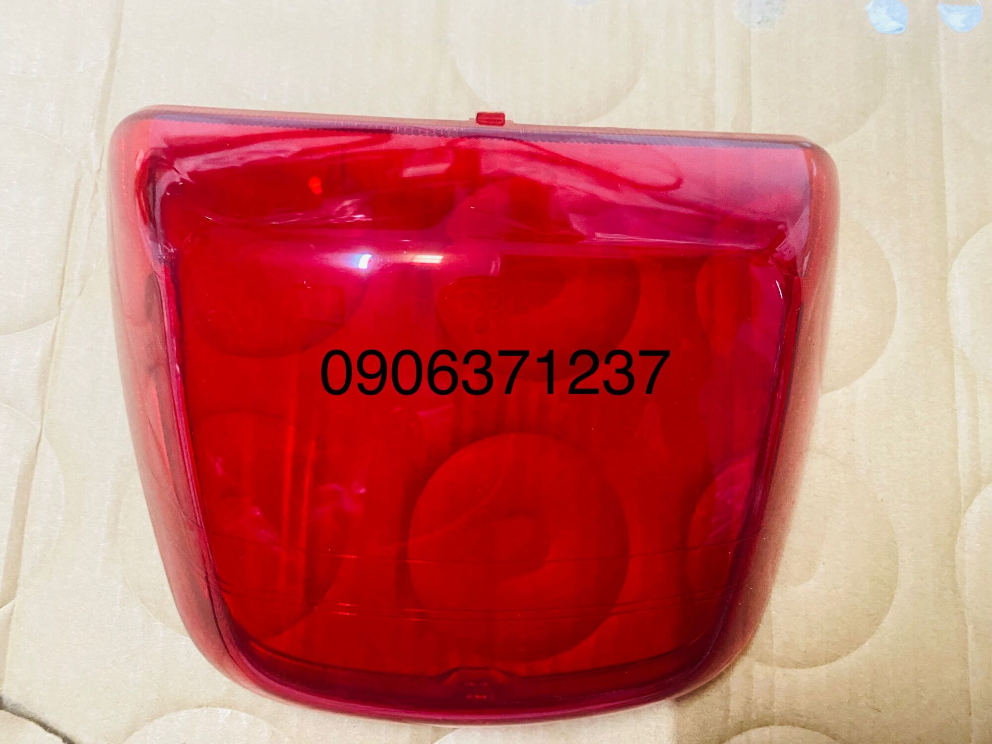 Chụp đèn lái (đèn hậu) xe Elizabeth đời xăng cơ