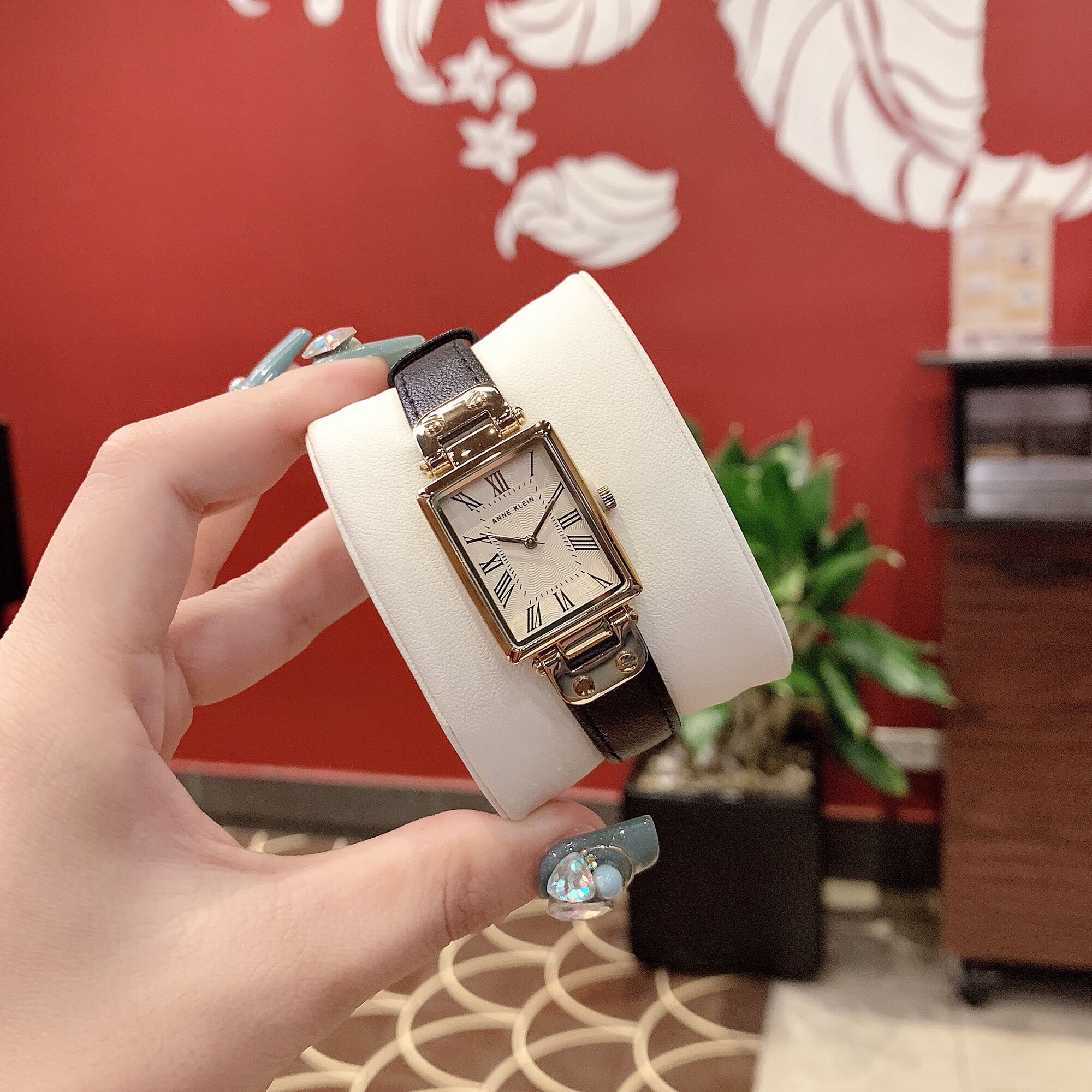 Đồng hồ nữ Anne klein