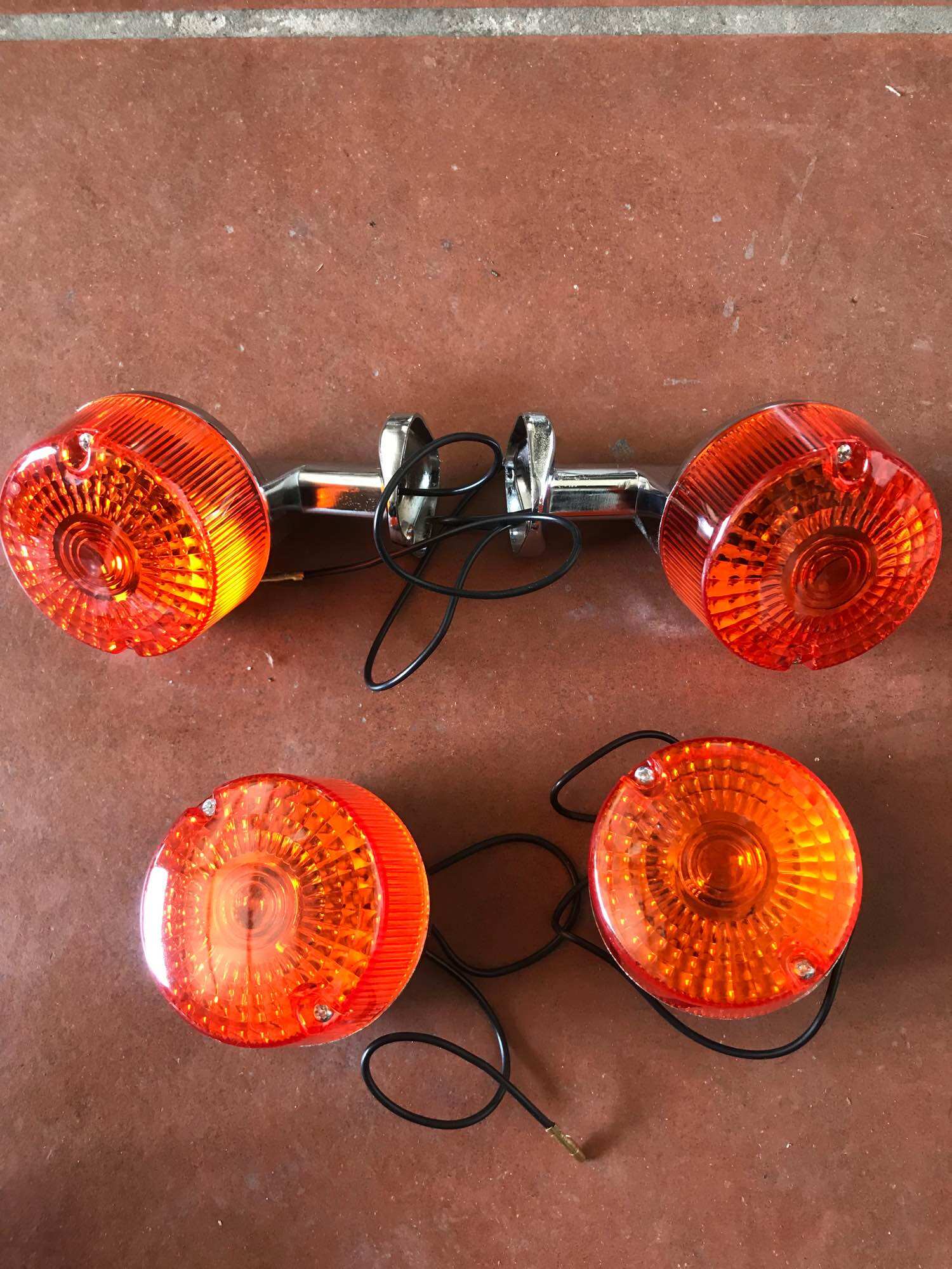 Bộ 4 đèn báo tín hiệu cho xe máy cúp 86 đời cũ atimon