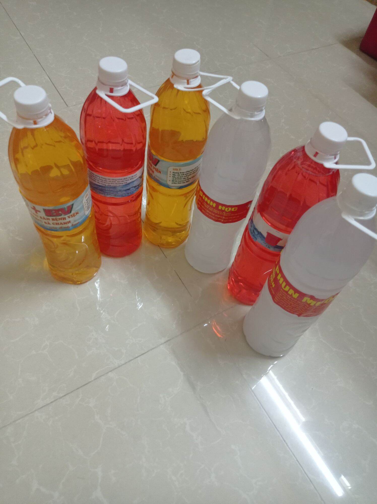 Nước lau sàn đuổi ruồi, muỗi, kiến,dán hương dịu nhẹ không độc, nhập ở bệnh viện