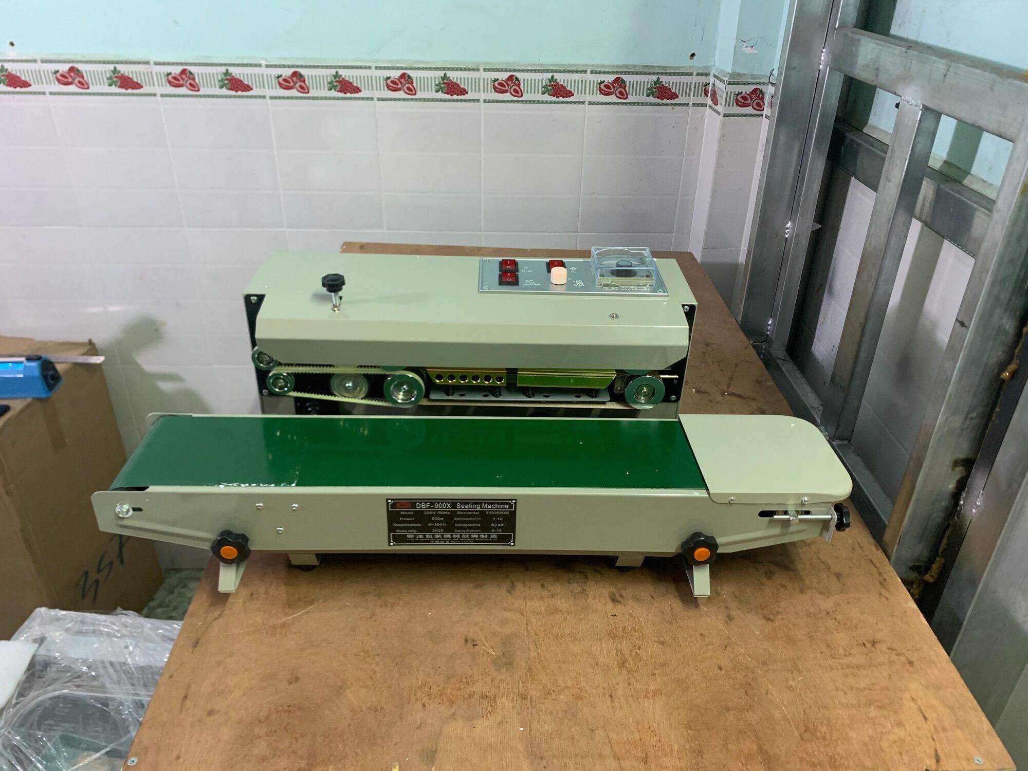 [HCM]Máy hàn miệng túi liên tục Fr 900 sắt sơn