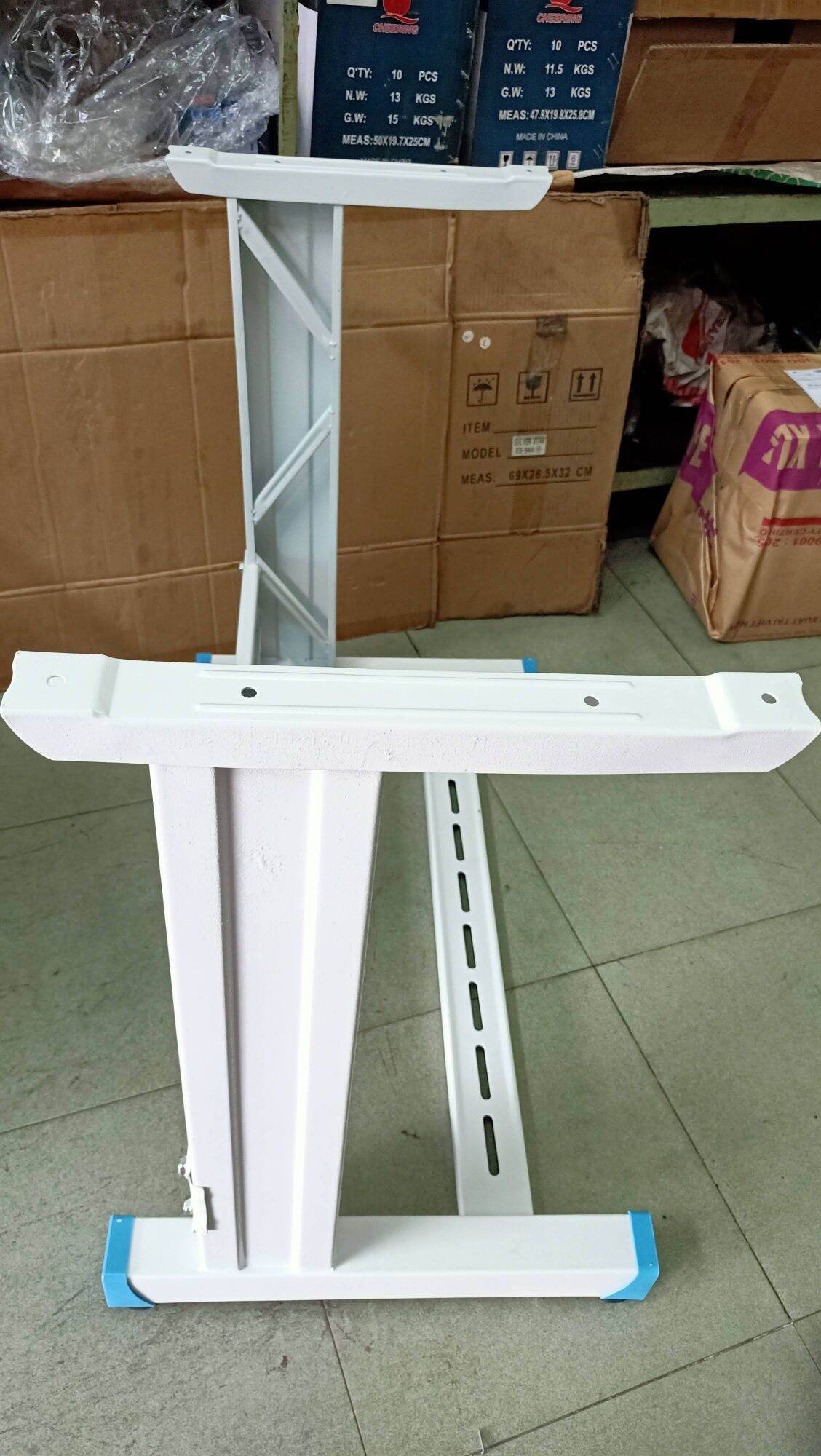 chân y sắt sơn tĩnh điện