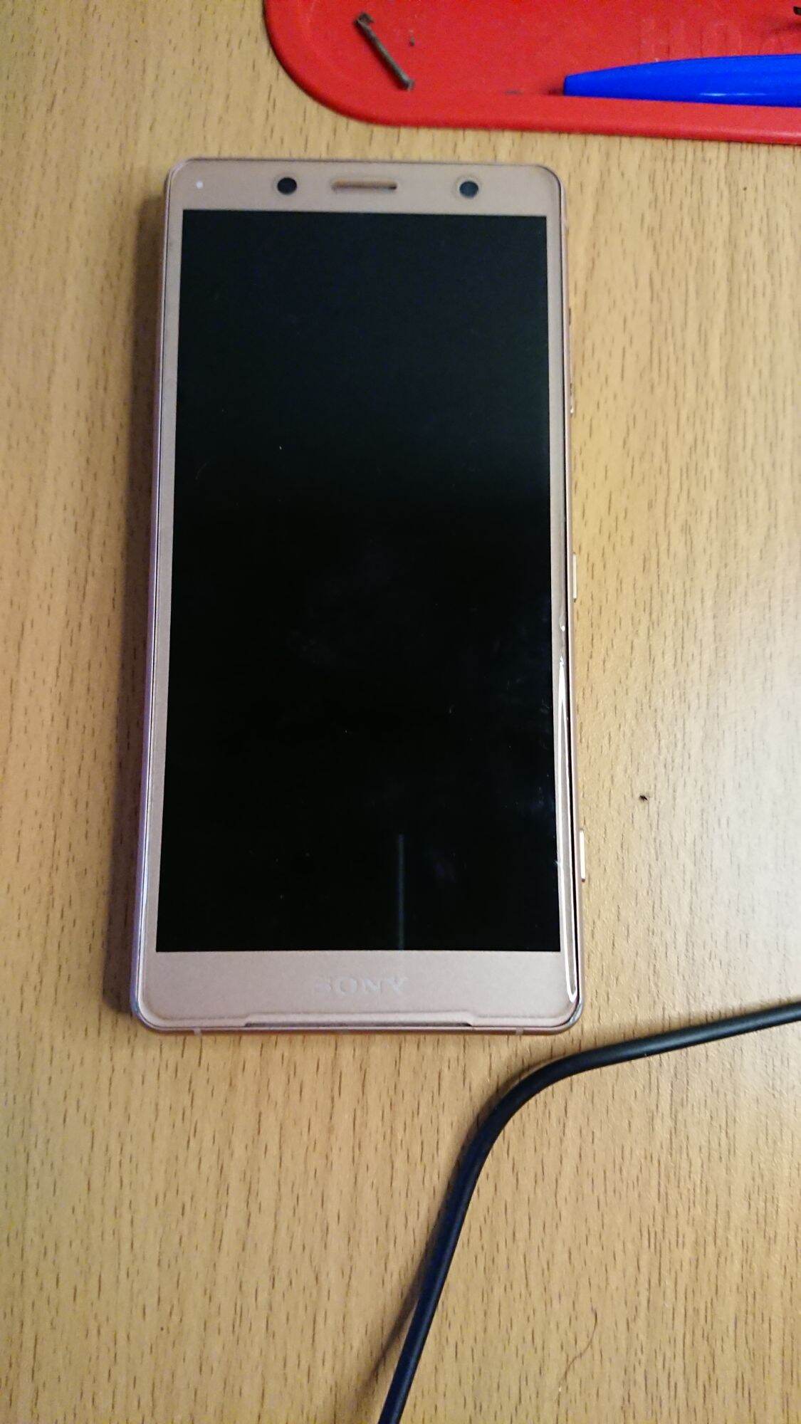 Điện thọai sony xperia xz2 compact docomo màu hồng đã qua sử dụng