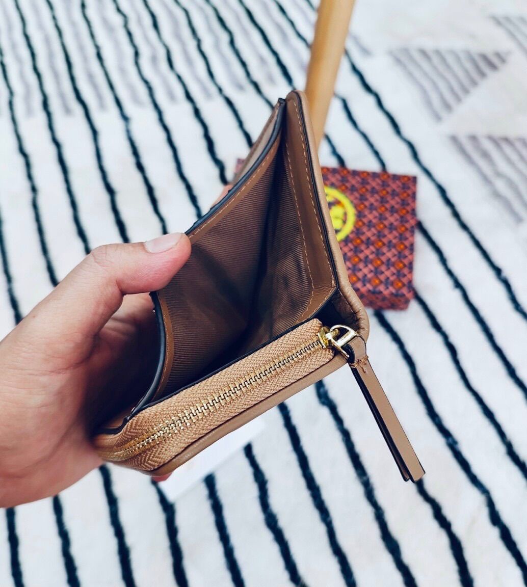 Ví Burch Kira Chevron kinh điển