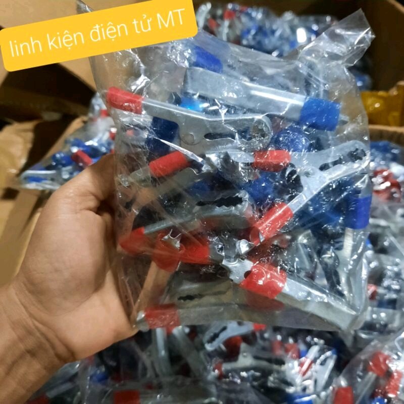 1 cặp kẹp bình (2 cái). Loại sịn