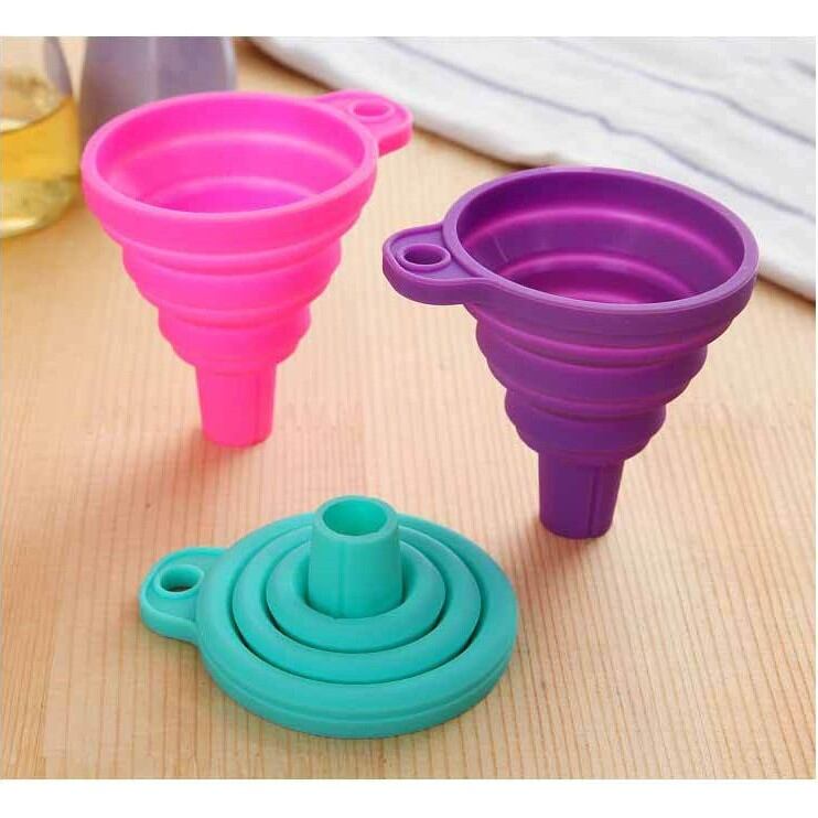 Phễu gấp gọn tiện dụng chất liệu silicon