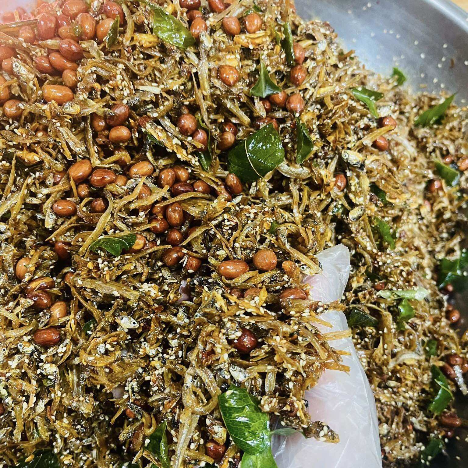 CÁ CƠM MỜM SỮA RIM ĐẬU PHỘNG HỦ 300gram