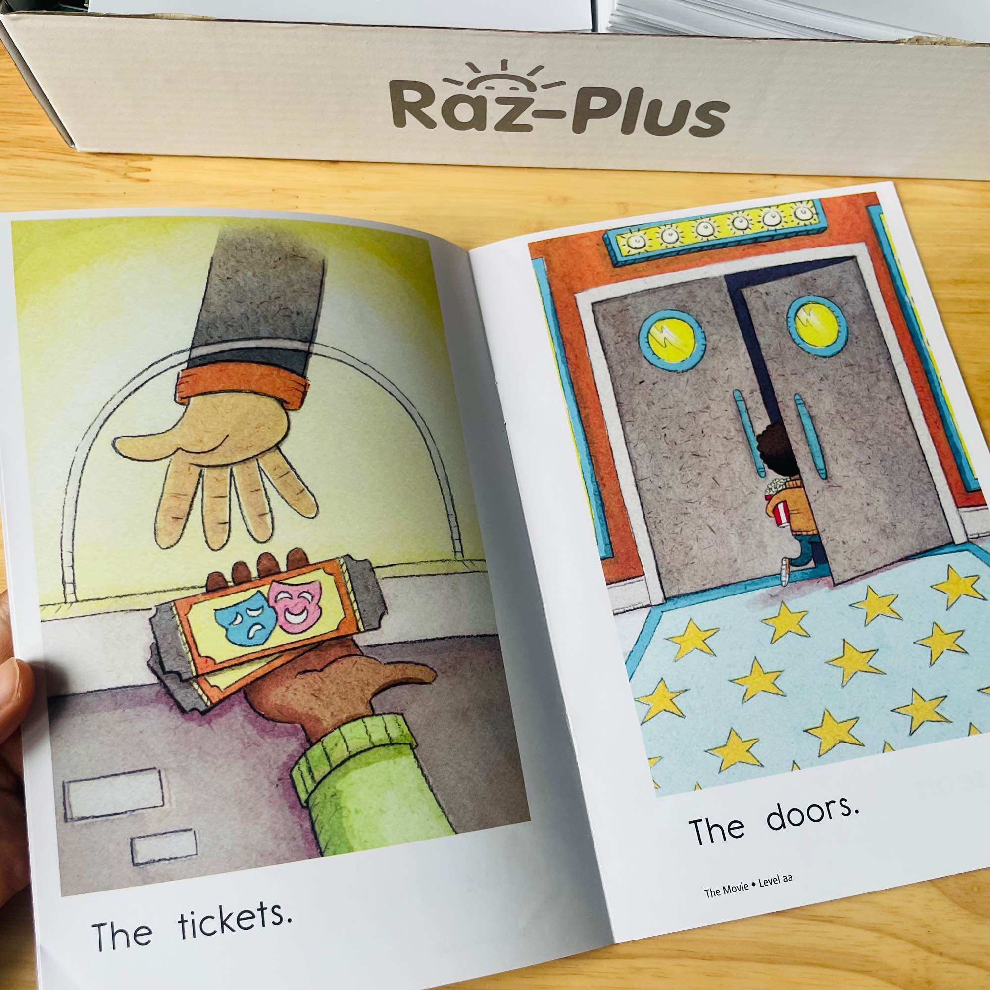 Razkid Level Aa 100 cuốn in rời kèm hộp