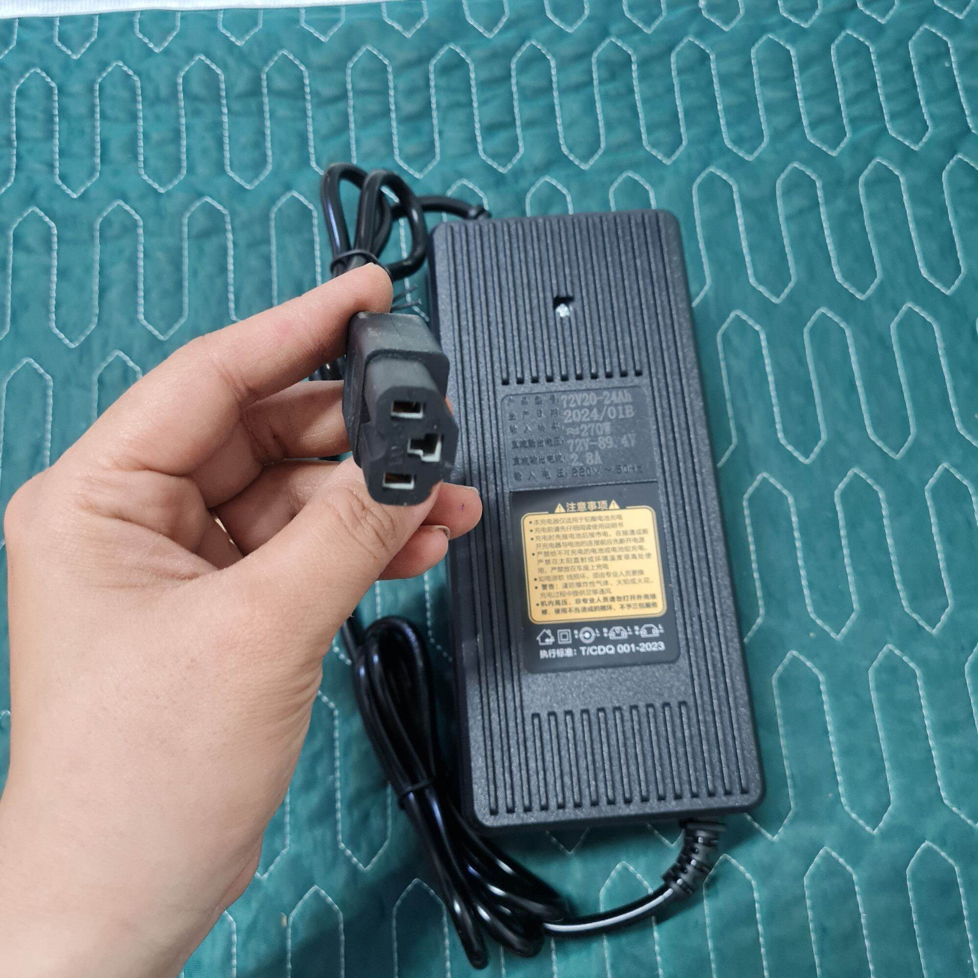 Sạc xe điện 72v 20Ah ( xe 6 bình lớn) hiển thị %