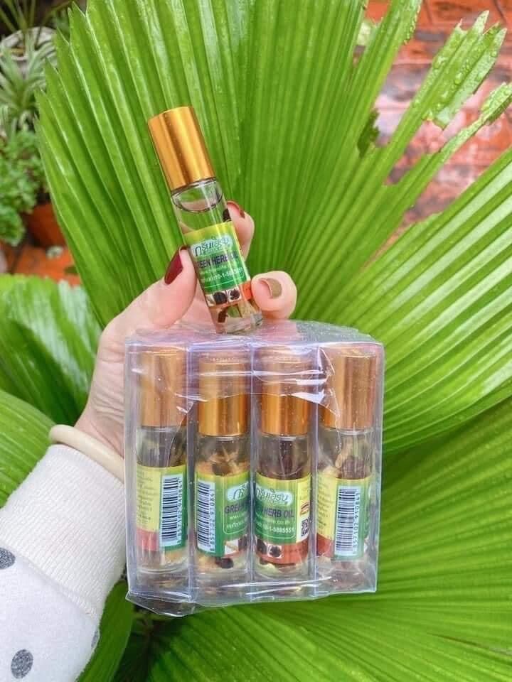 Dầu lăn nhân sâm green herb oil 8ml thái lan