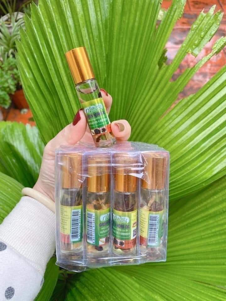 Dầu lăn nhân sâm green herb oil 8ml thái lan