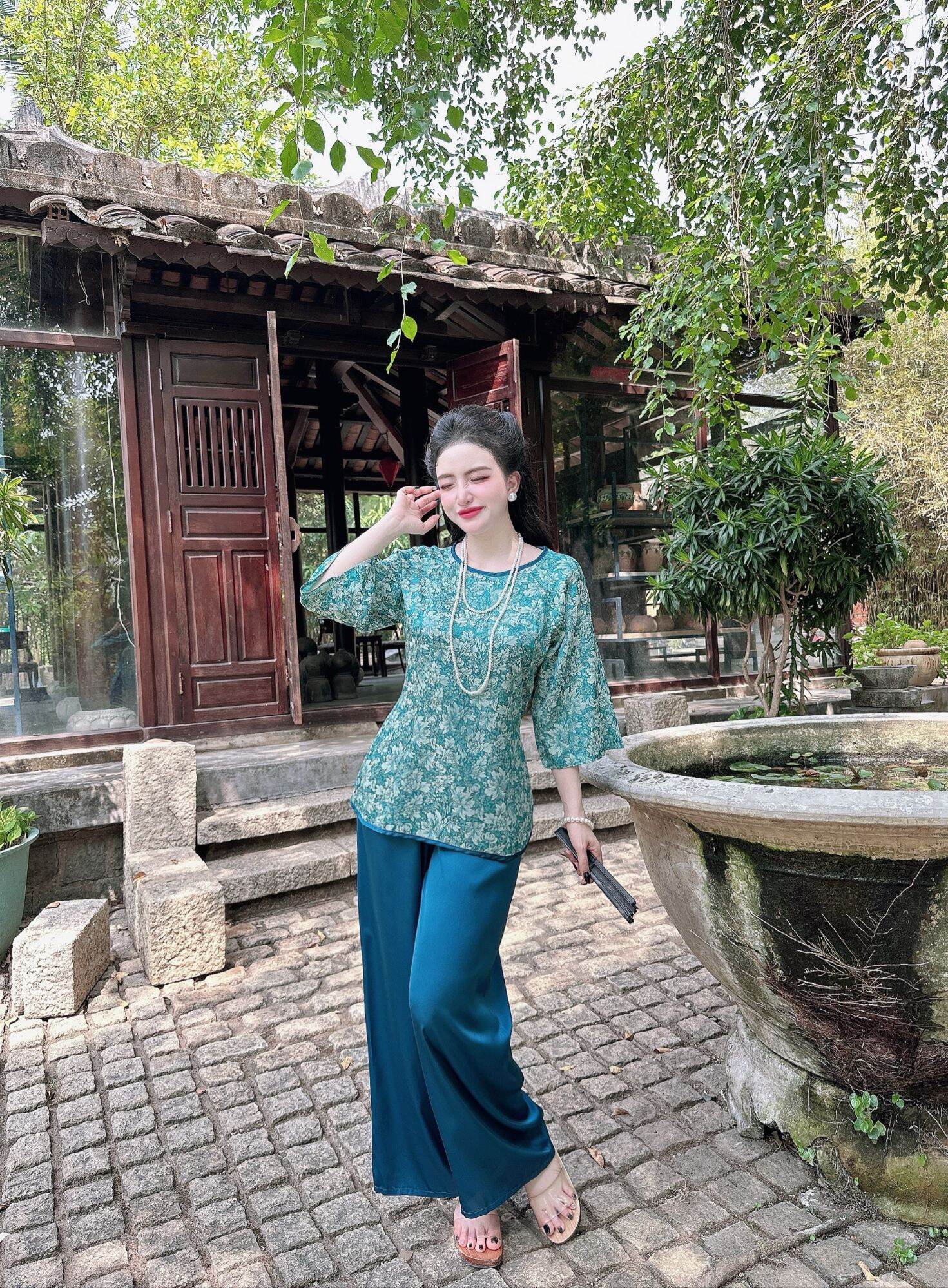 Set lam gấm 2 da phối quần latin 12 cút ngọc