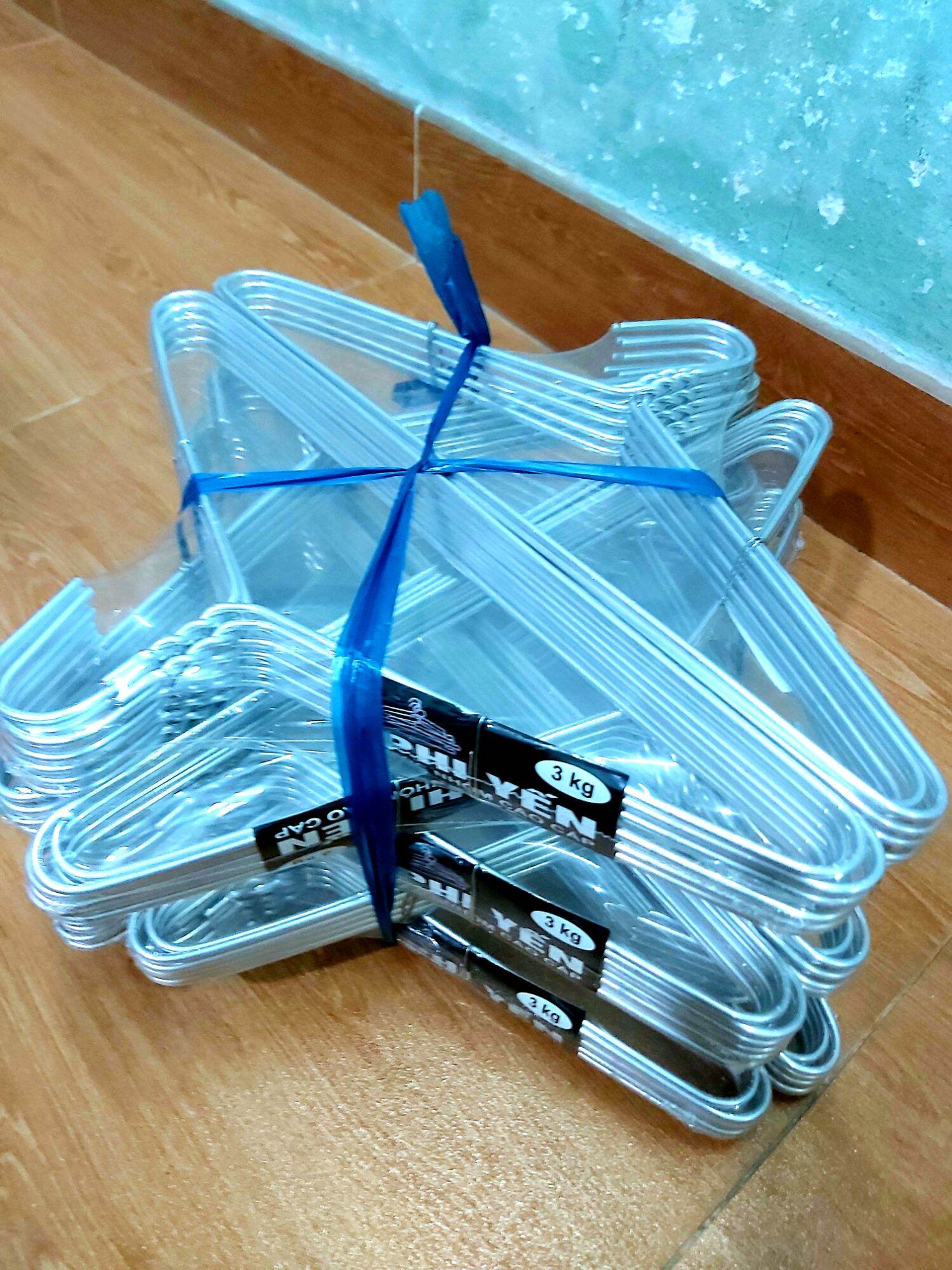 Set 100 hoặc 50 móc cổ điển đặt biệt kiểu tròn hang day nhôm dày loại tốt hàng tem đen , móc phơi đồ người lớn trẻ em