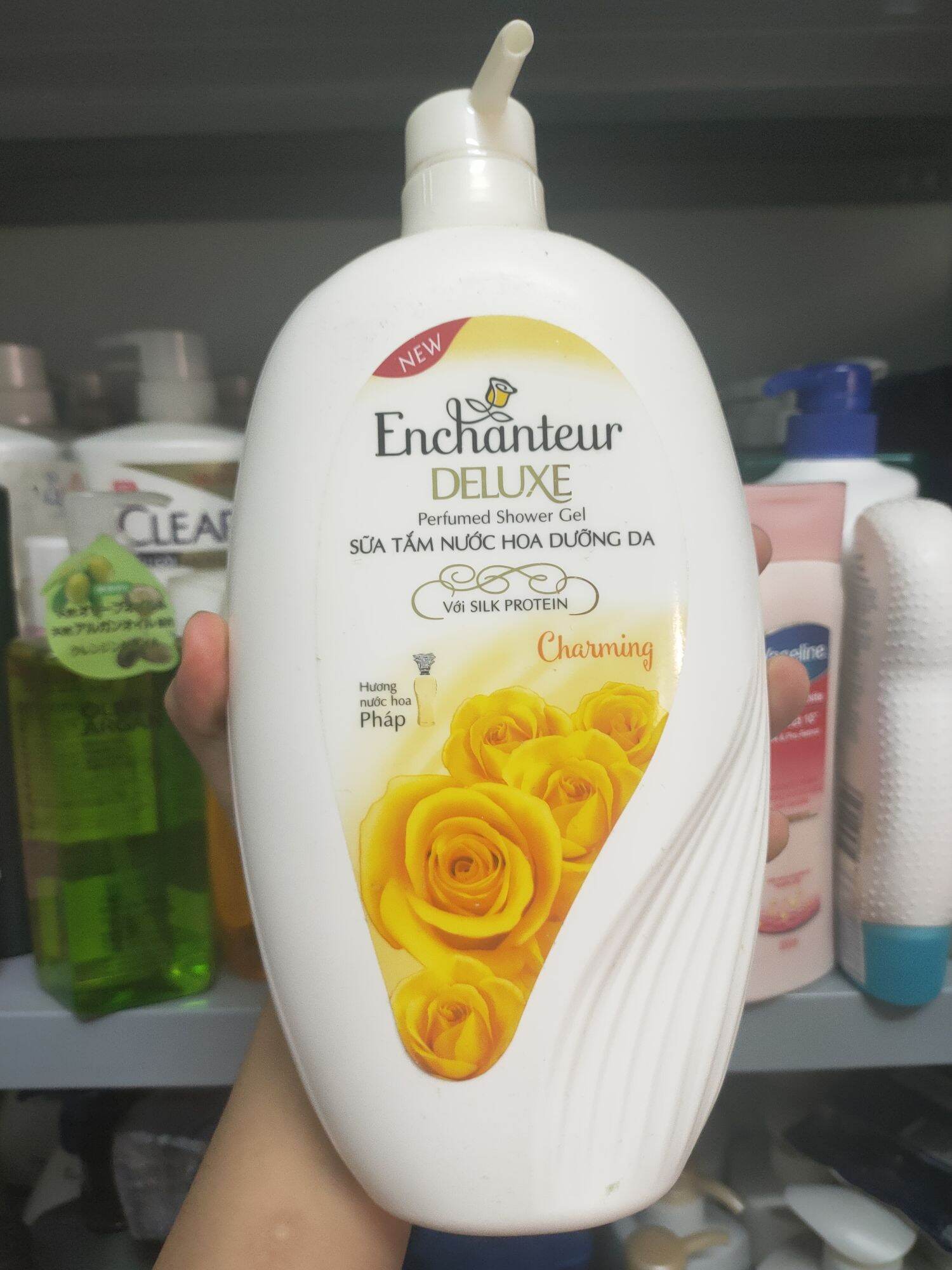 Sữa tắm Enchanter 900g