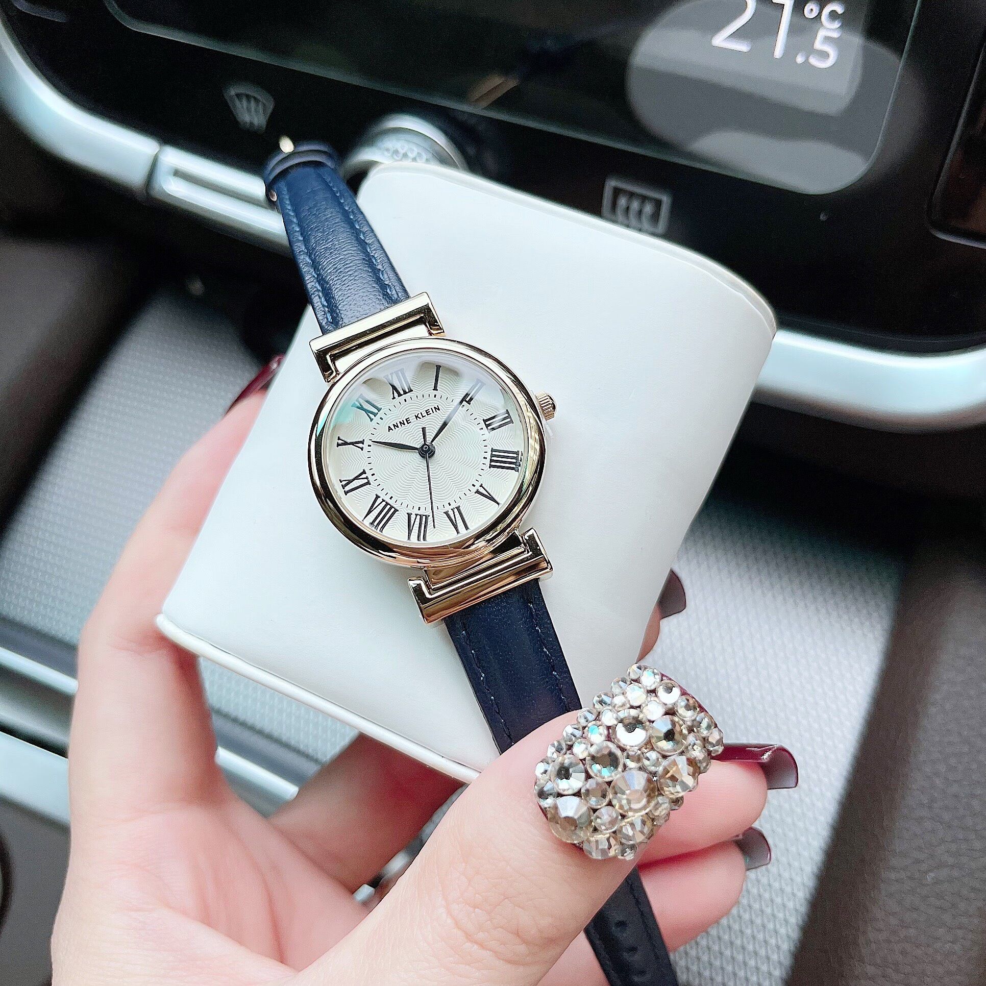 Đồng hồ nữ anne klein