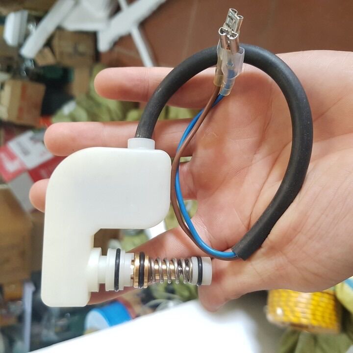 Rơ le tự ngắt máy rửa xe ô tô xe máy mini - rơ le máy rửa xe màu ngẫu nhiên
