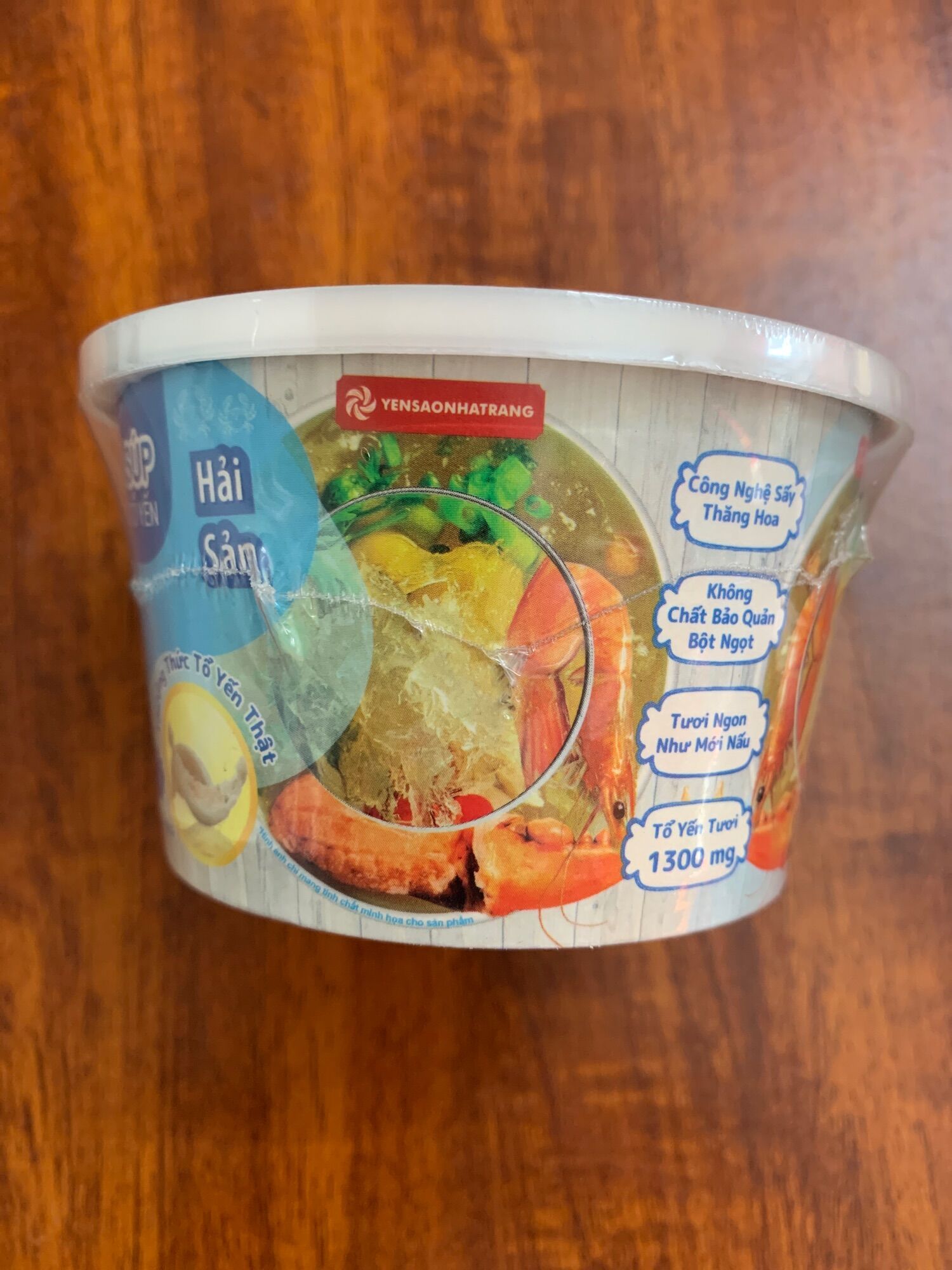 SÚP TỔ YẾN HẢI SẢN
