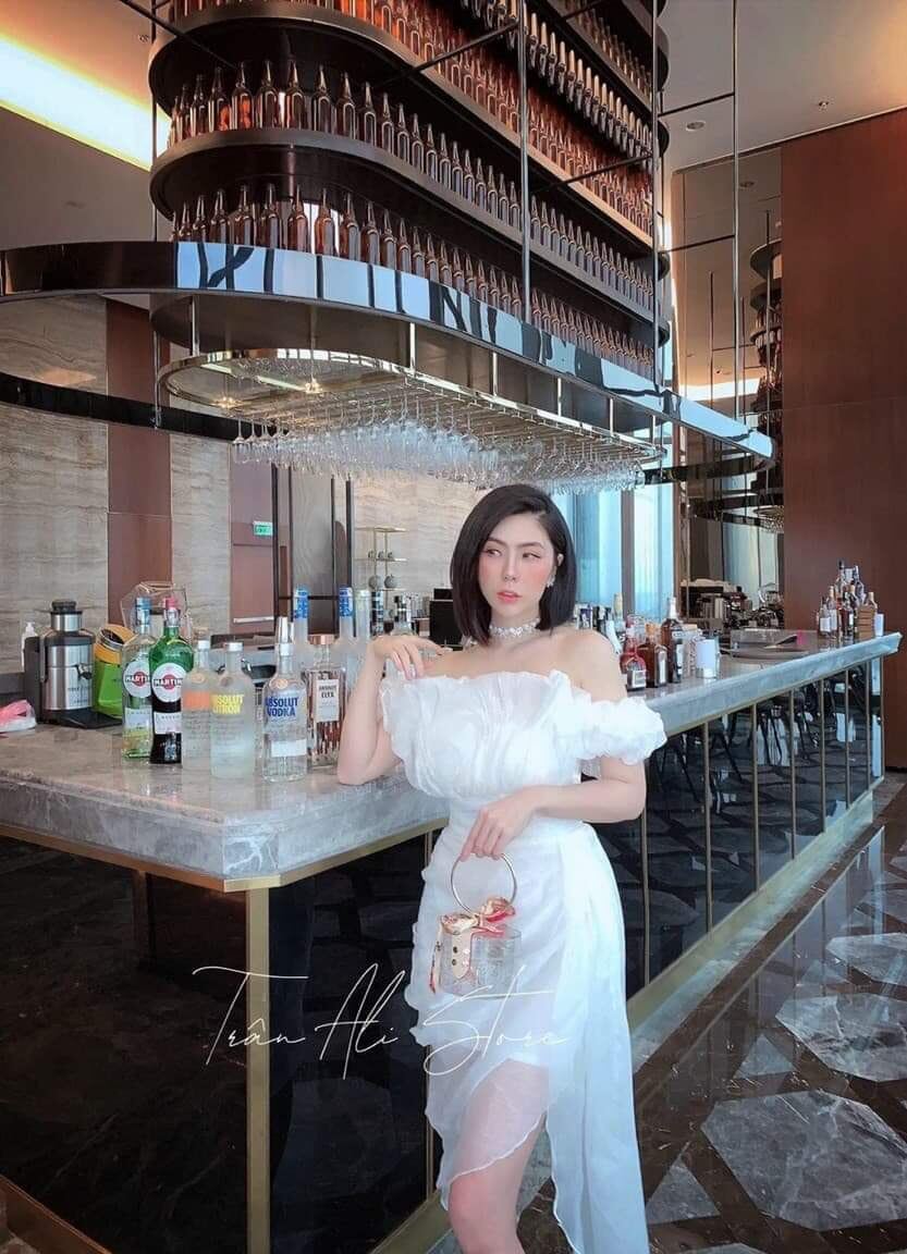 Đầm Ôm Voan Tơ Y Hình