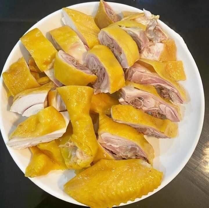 1 Con gà ri nguyên con ủ muối ko đầu