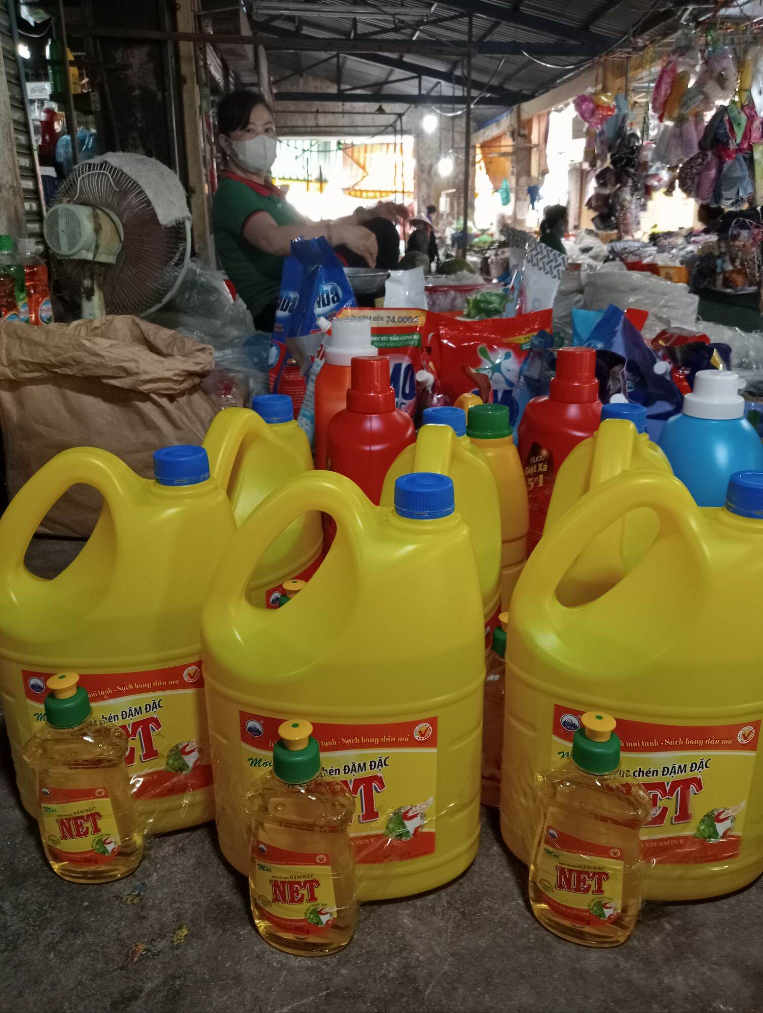 NƯỚC RỬA CHÉN ĐẬM ĐẶC NET TẶNG CHAI 250g
