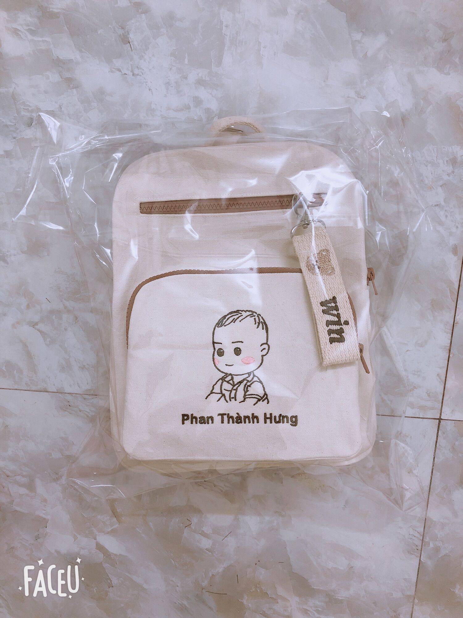 Balo thêu tên style Hàn Quốc cho bé