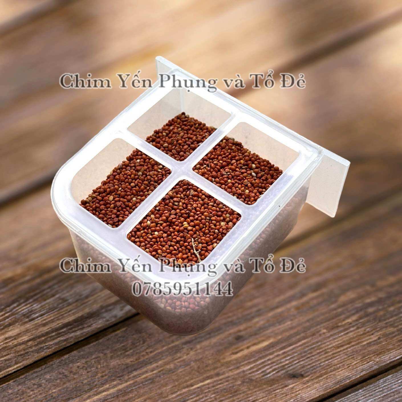 Máng ăn nhựa chống vẩy 4 ô dành cho Chim Cảnh, Vẹt..