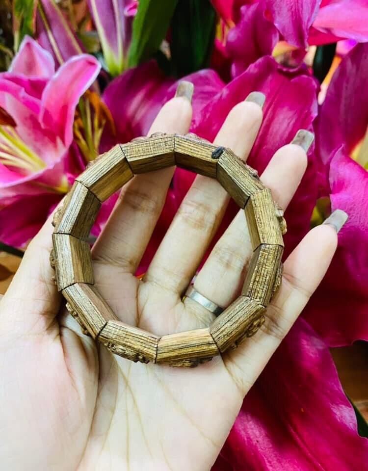 Vòng 12con giáp trầm tốc