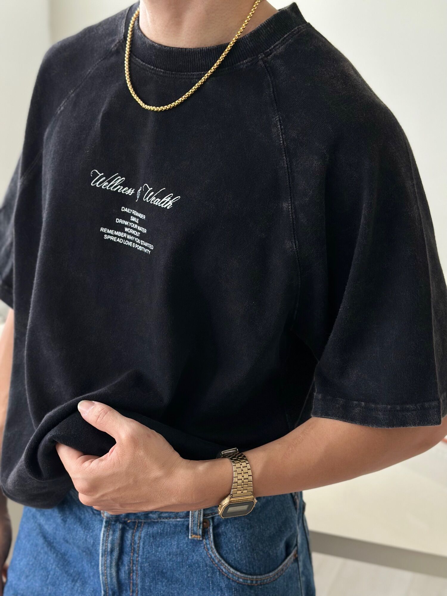 Áo thun INDAHOOD Wellness & Wealth Raglan Oversized Tee