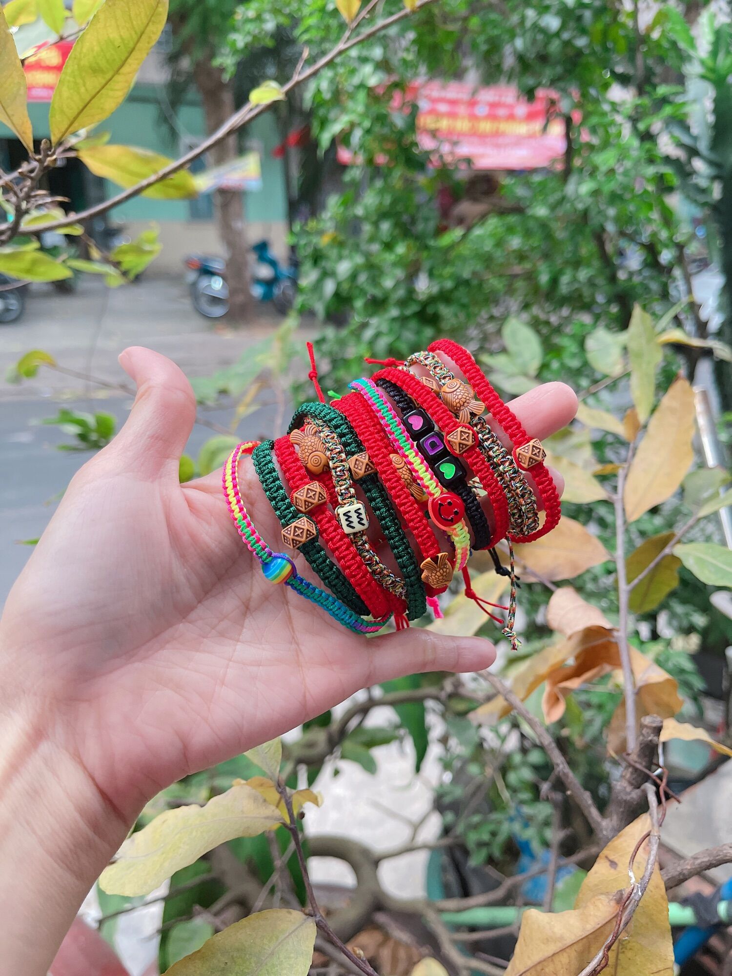 Vòng Tay May Mắn Trẻ Em ( Thắt vòng theo tên, cung hoàng đạo)