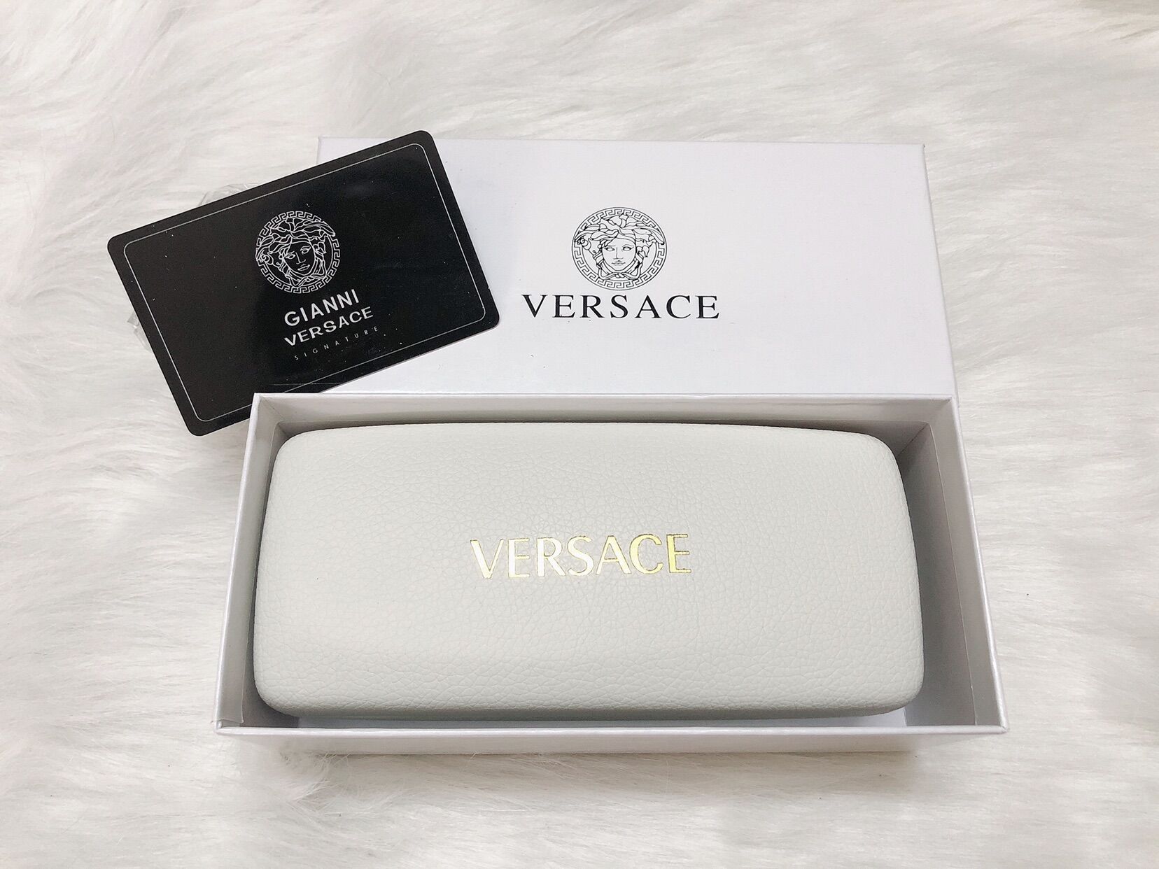 Hộp Đựng Kính Mắt Versace