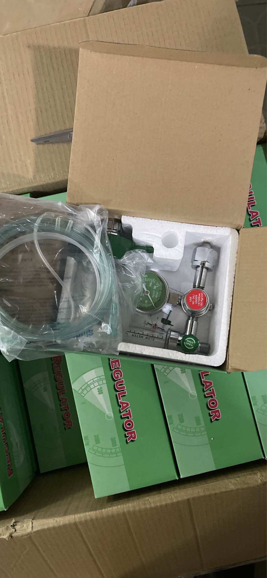 Đồng hồ oxy y tế đo áp suất bình khí Regulator