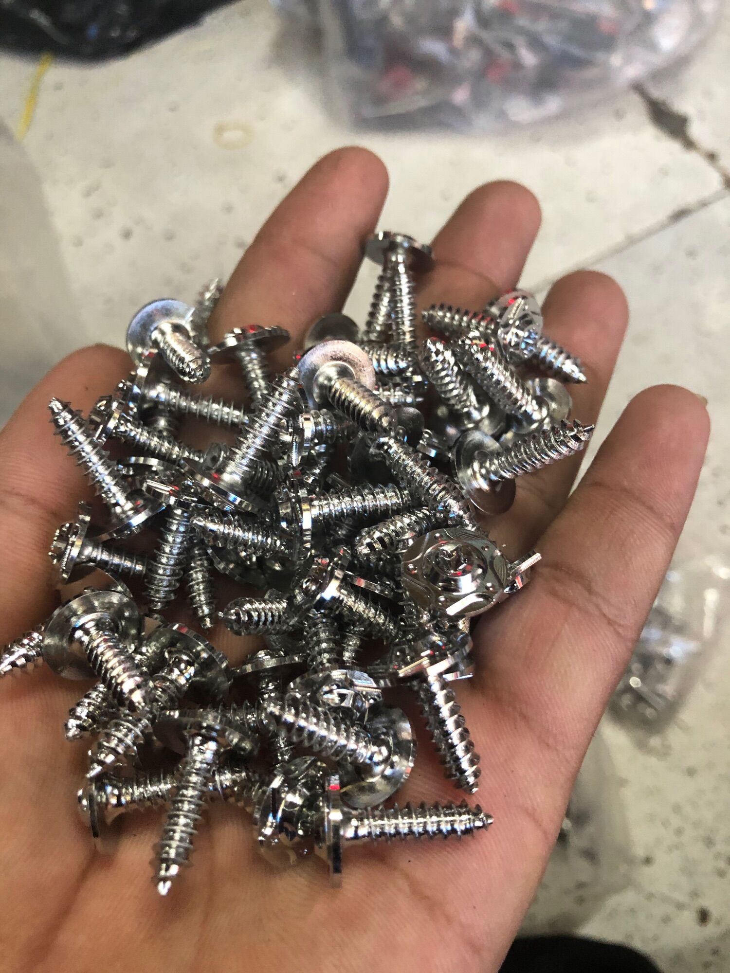 Ốc Salaya 5li15 xoắn gắn dàn áo Yamaha, bô e tay ga,...