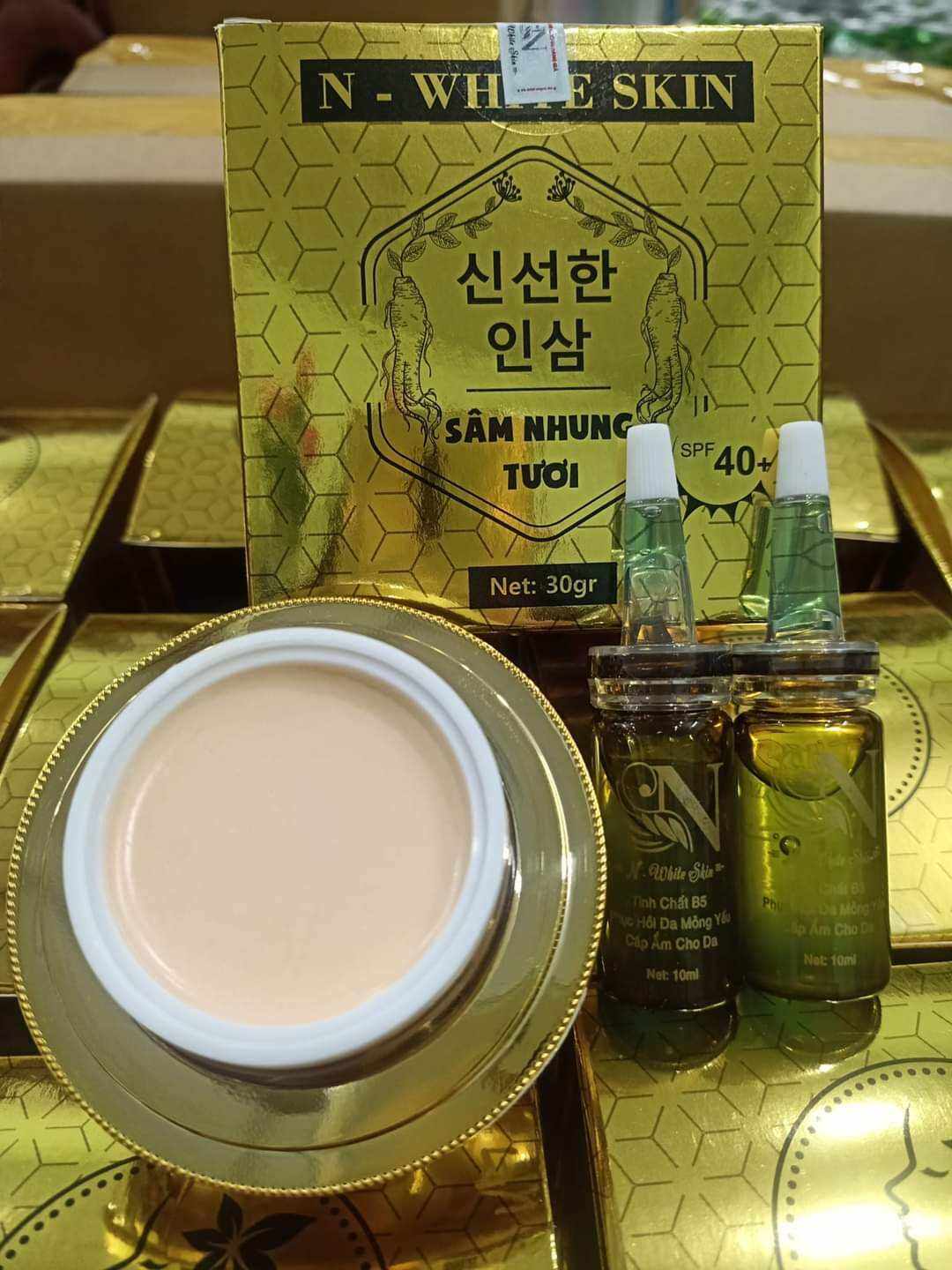 KEM SÂM NHUNG TƯƠI TẶNG KÈM 2 CHAI SERUM GIẢM NÁM TÀN NHANG DƯỠNG TRẮNG DA