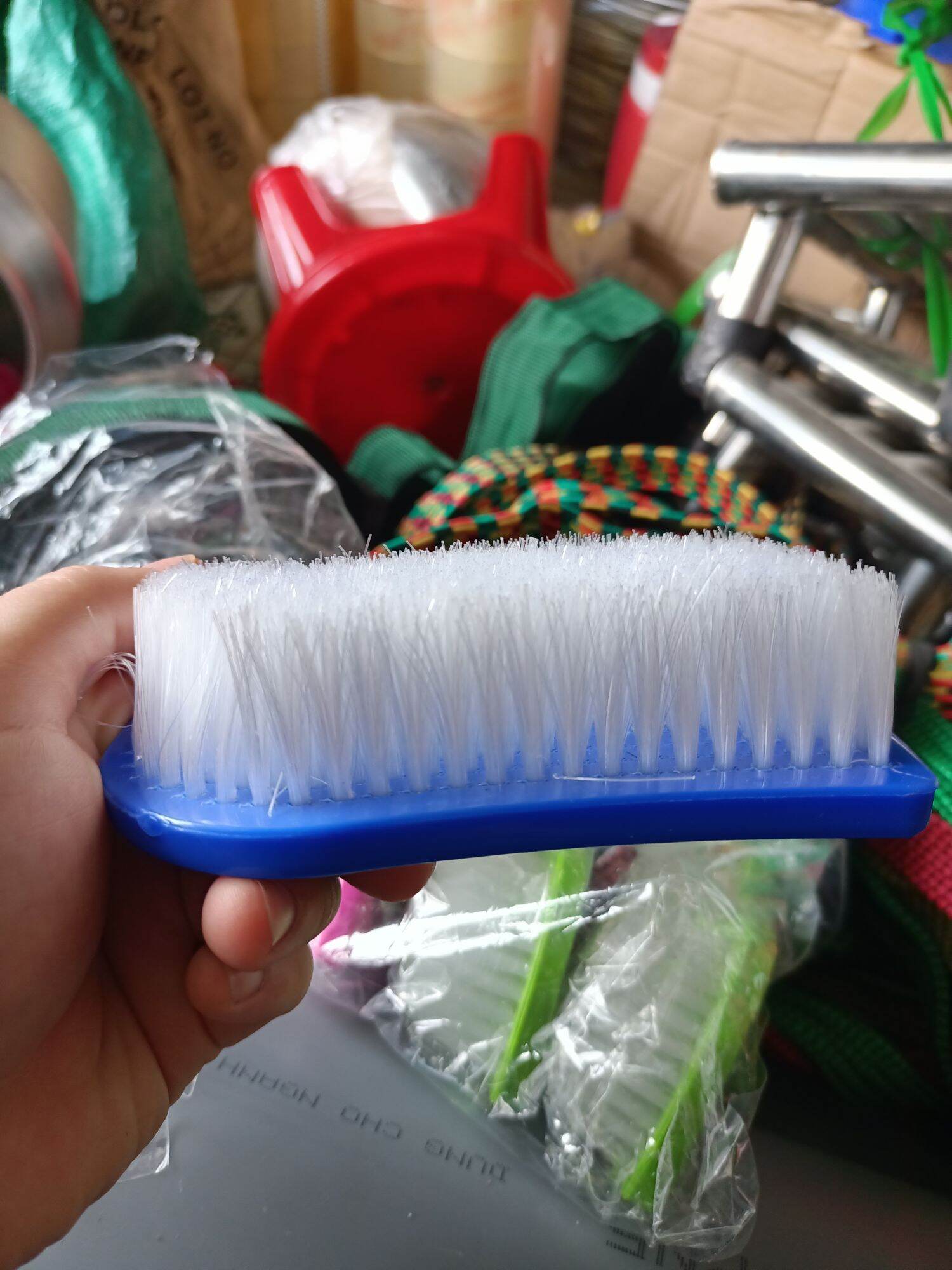 bàn chải hình chiếc lá
