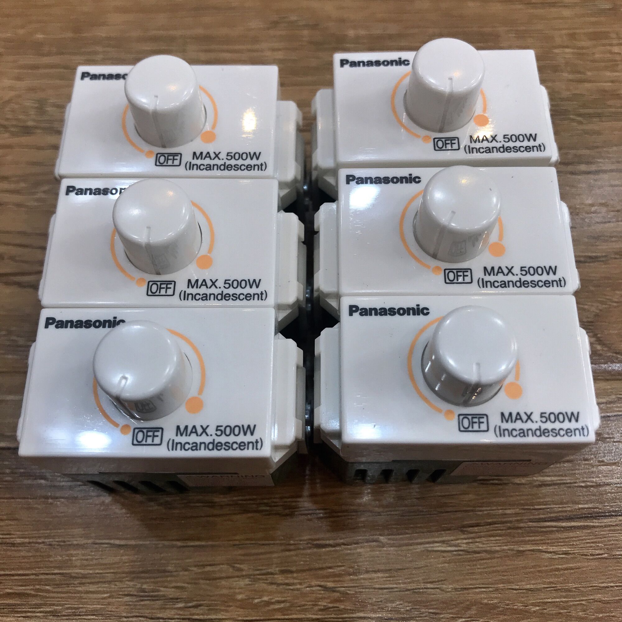 Dimmer điều chỉnh ánh sáng đèn