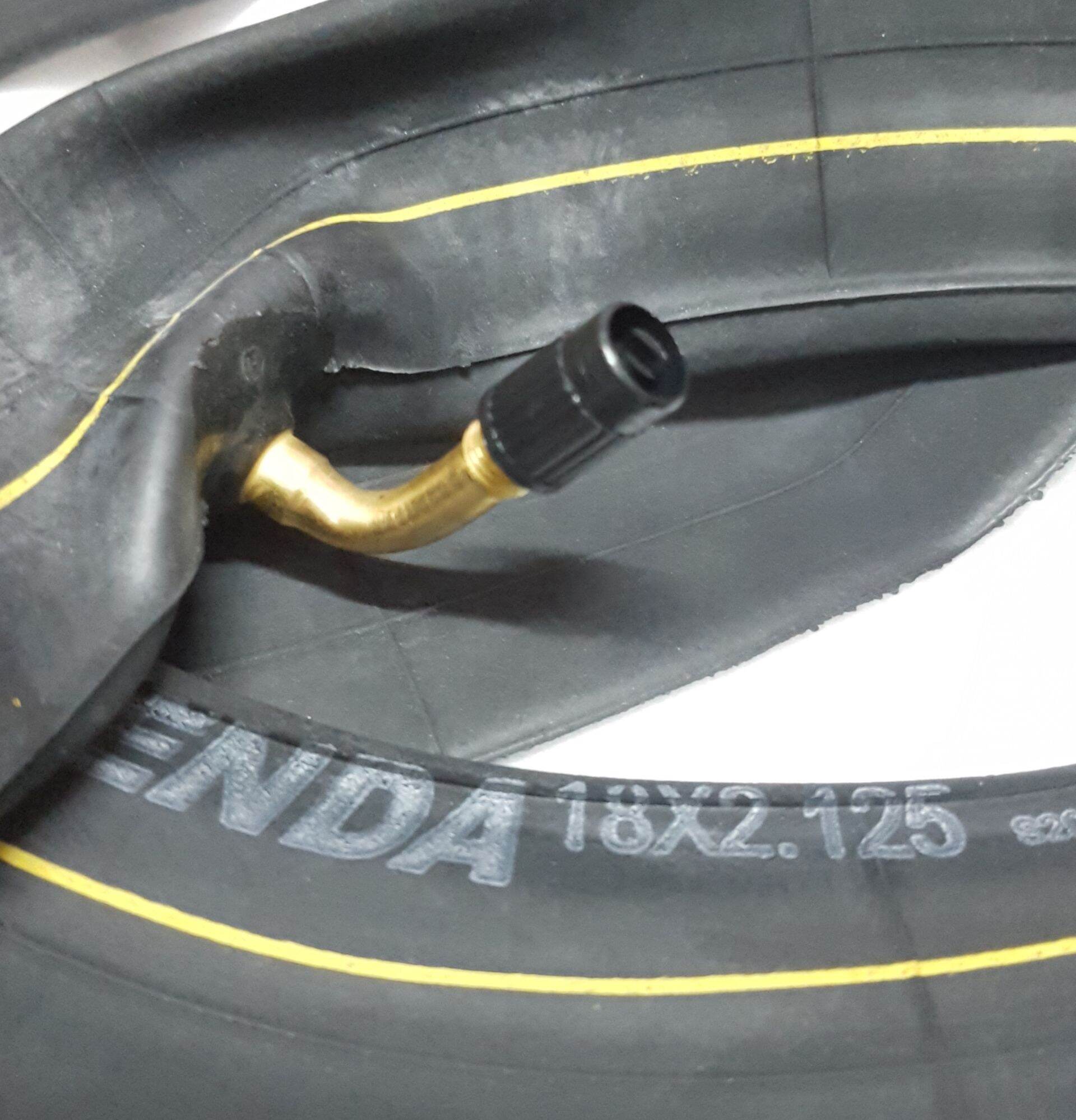 Ruột 18 x 2.125 . vòi cong. kenda